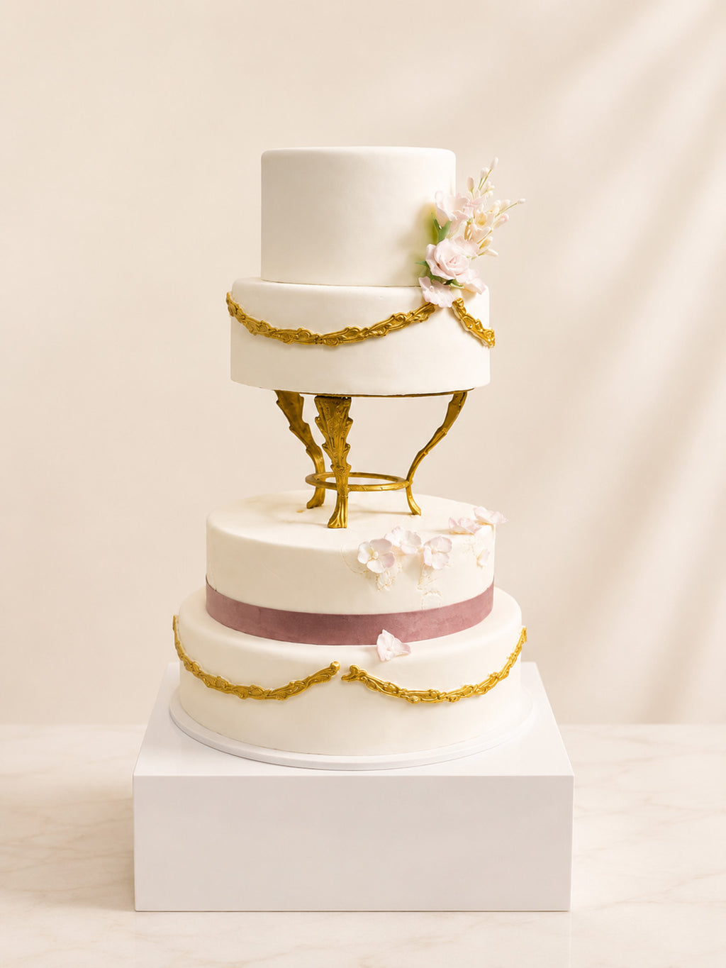 Chic Birthday Cakes