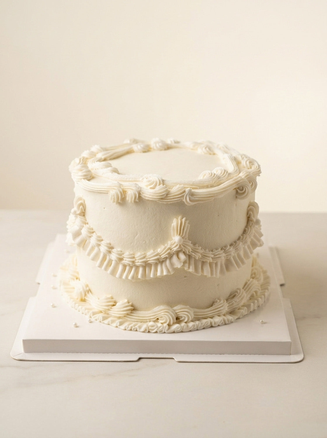 Icing Anniversary Cake