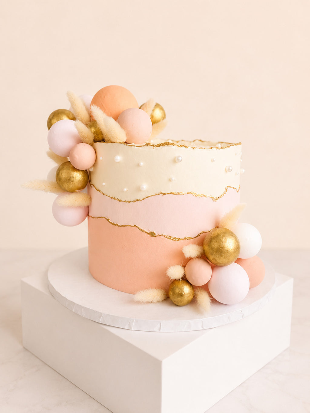 Chic Birthday Cakes